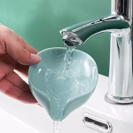 Leaf-Shape Soap Dish with Suction Cup – Self Draining - Image 2